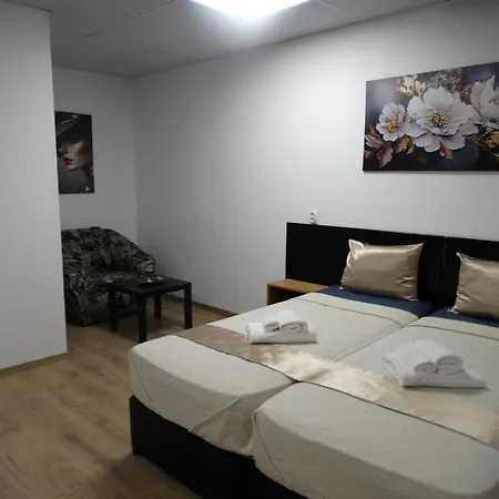 ホステル Tsanovi *